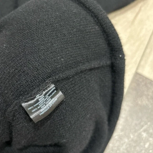 Sablyn Erica cashmere puffer jacket in black - Picture 5 of 8